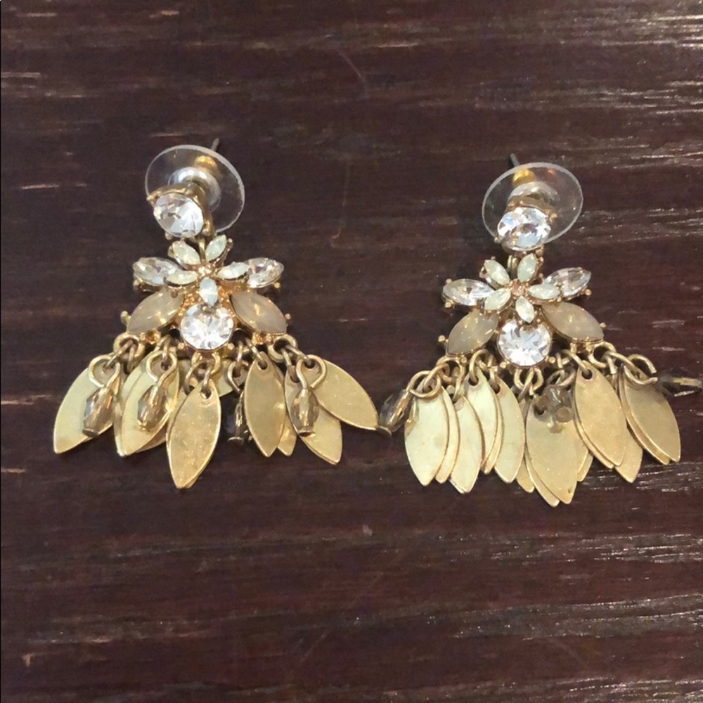 LOFT Earring. Vintage style. Posts.